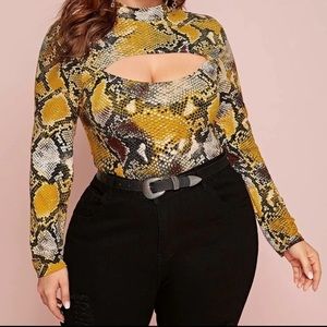 Plus Open Front Snakeskin Print Tee